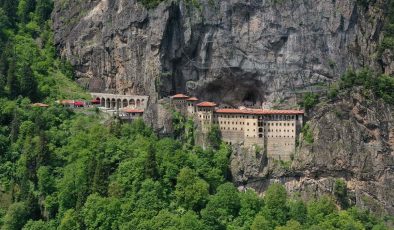 Sümela Manastırı ziyaretçi rekoru kırıyor