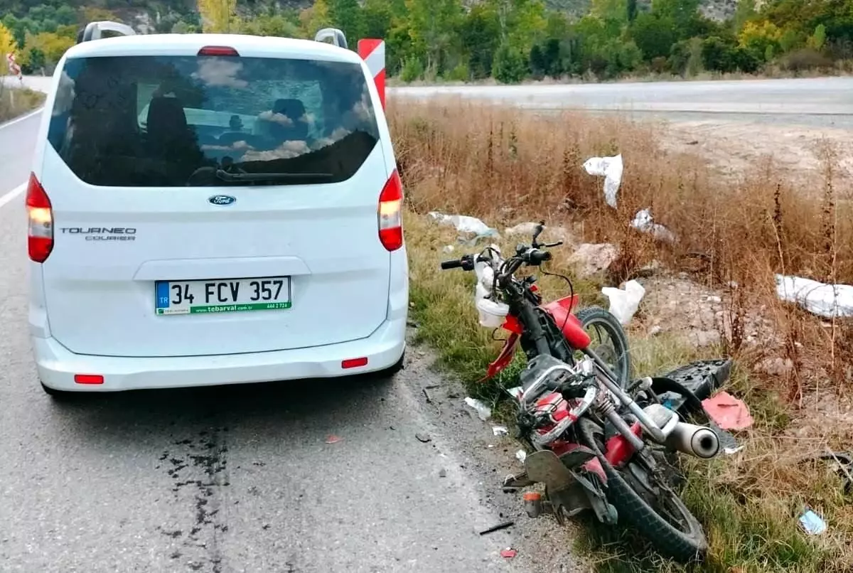 Domaniç’te Motosiklet Kazası: Sürücü Ağır Yaralı