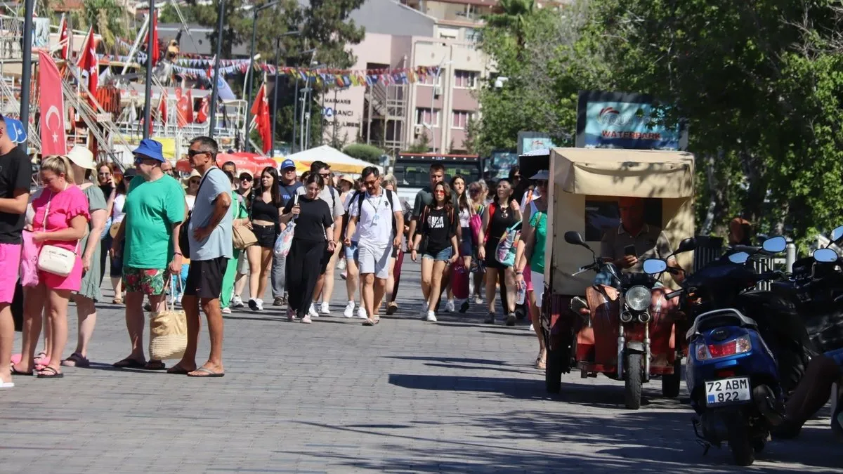 Muğla’yı ilk 8 ayda 2.5 milyon turist ziyaret etti: İngilizlerin tercihi Muğla oldu